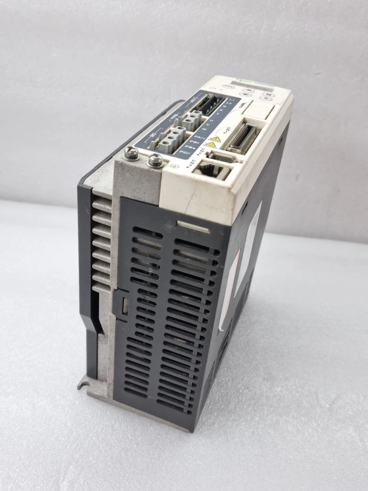 Schneider Electric LXM23DU10M3X Lexium 23 1.0 kW AC Servo Drive (Used Working)